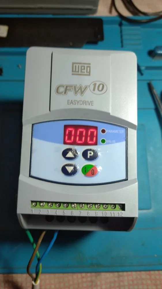 3 - INVERSOR DE FREQUÊNCIA WEG CFW10